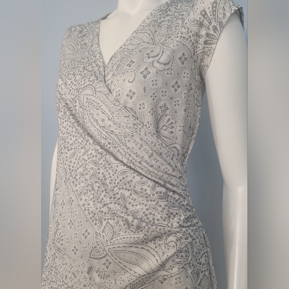 Athleta Nectar faux wrap white and gray athletic dress size small - Picture 7 of 9